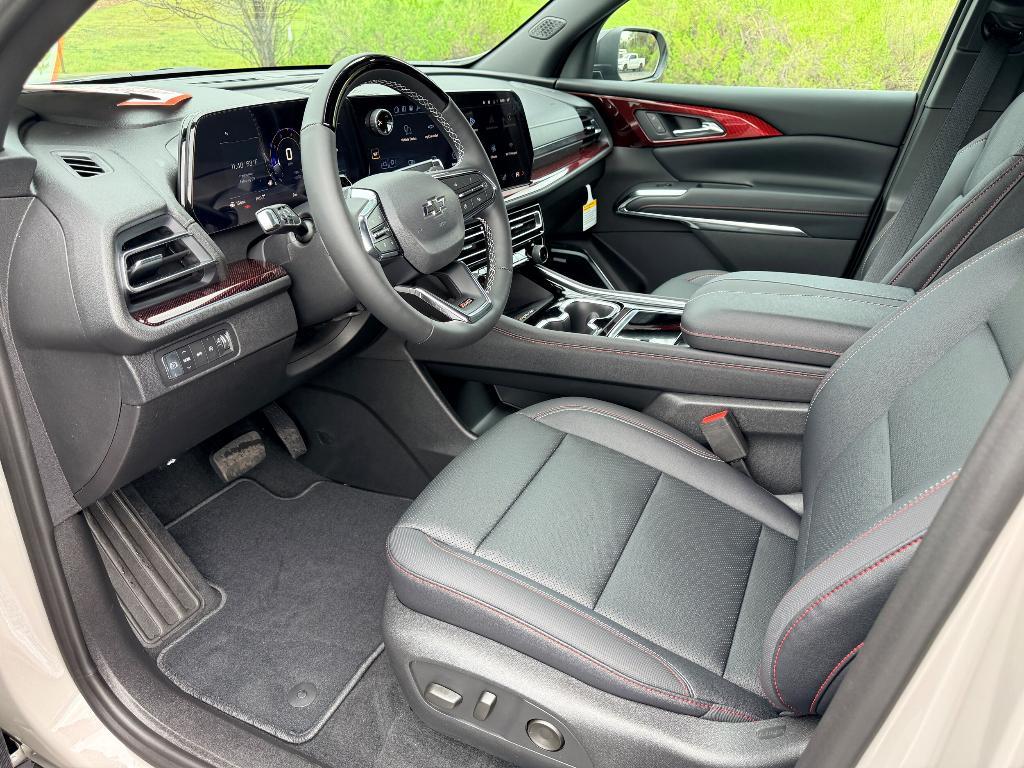 new 2026 Chevrolet Traverse car, priced at $53,031