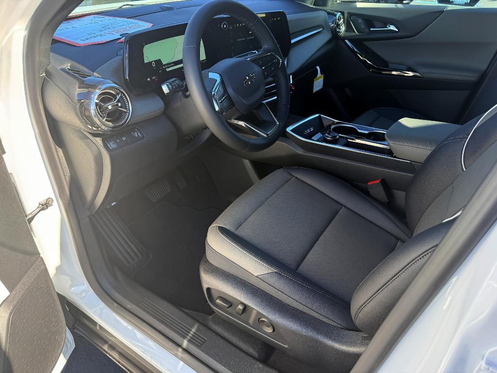 new 2026 Chevrolet Equinox car, priced at $32,016