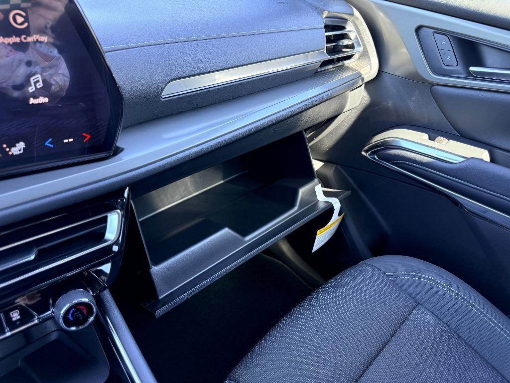 new 2026 Chevrolet Traverse car, priced at $45,826
