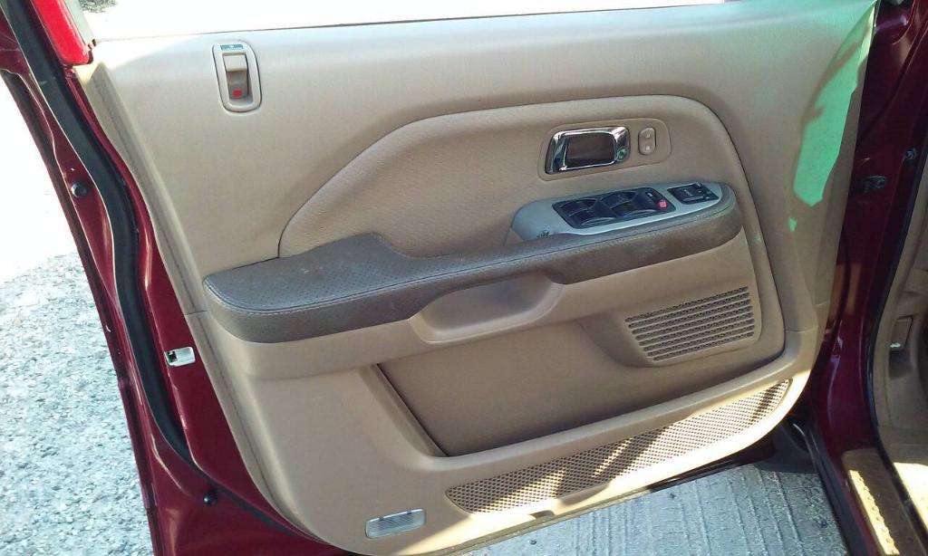 used 2005 Honda Pilot car, priced at $2,998