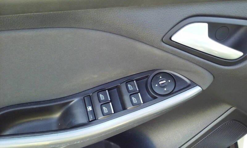 used 2012 Ford Focus car, priced at $2,988