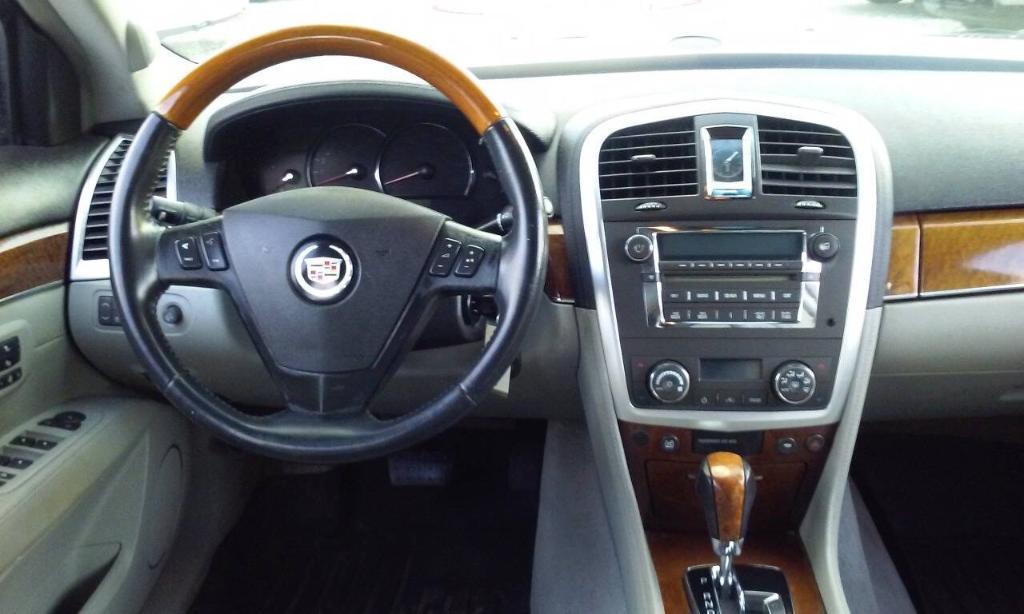 used 2007 Cadillac SRX car, priced at $4,287