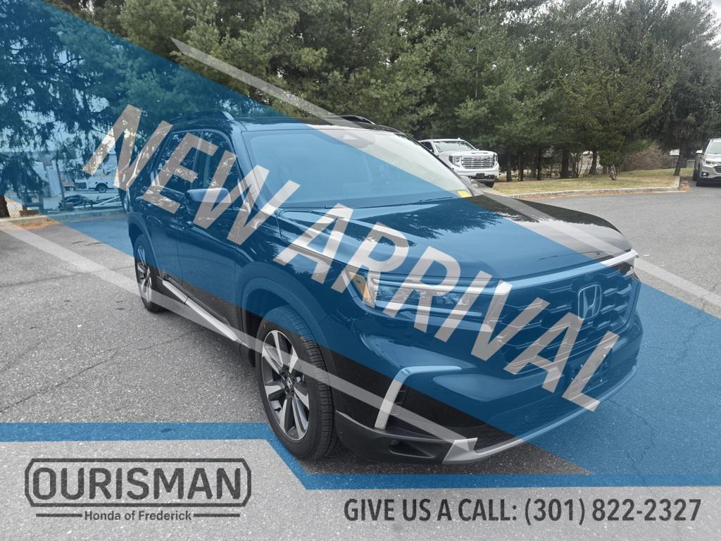 used 2025 Honda Pilot car, priced at $48,900