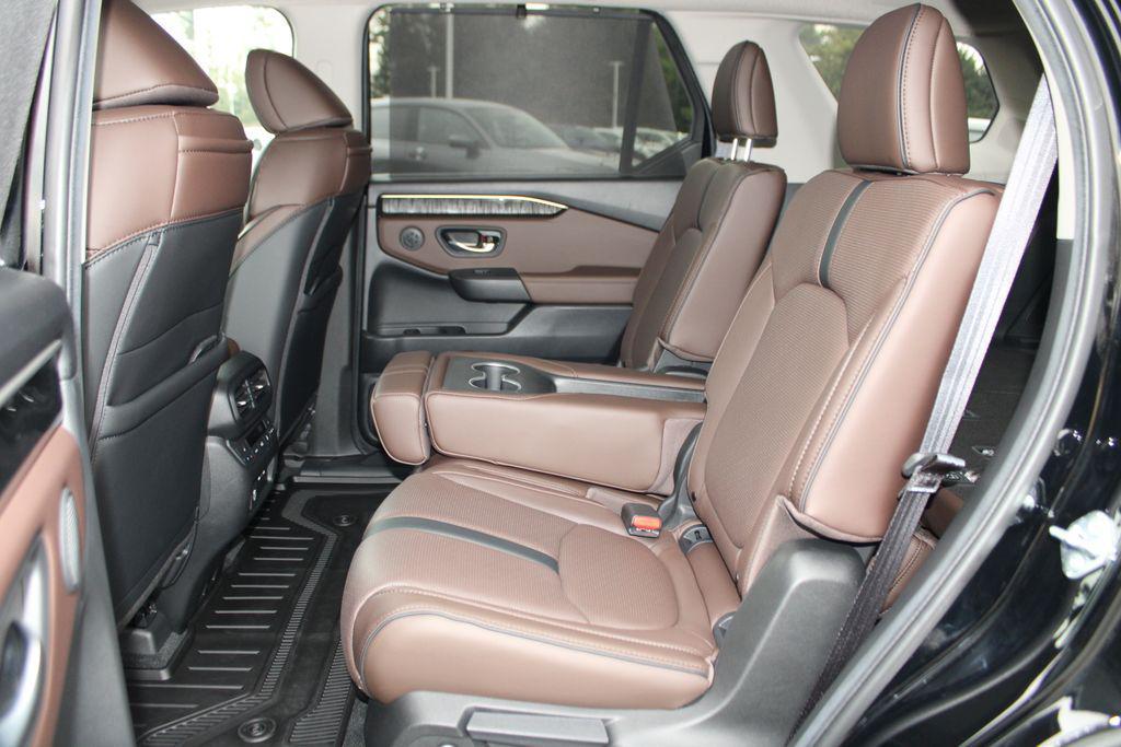 used 2025 Honda Pilot car, priced at $48,500