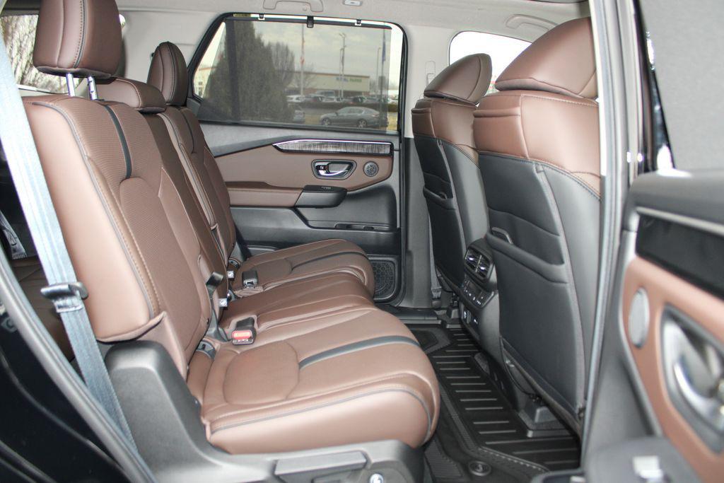 used 2025 Honda Pilot car, priced at $48,500