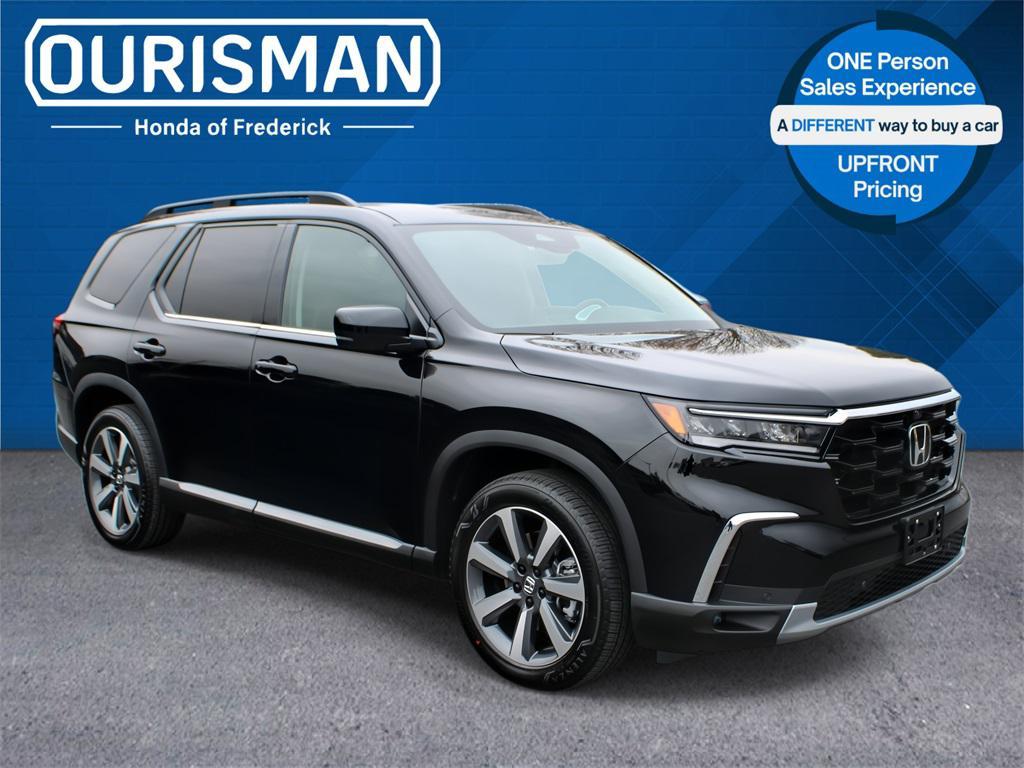 used 2025 Honda Pilot car, priced at $48,800