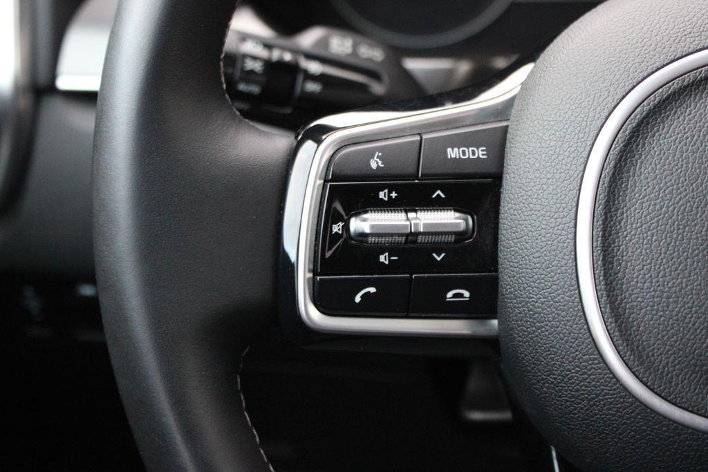 used 2022 Kia Sorento car, priced at $25,400