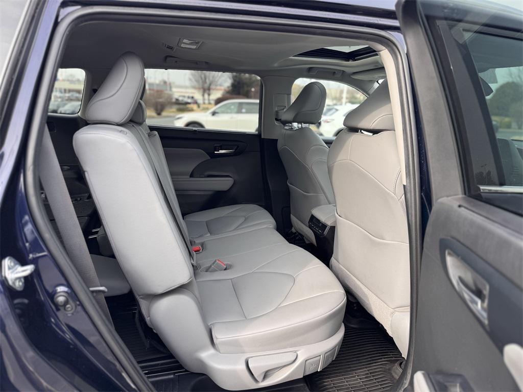 used 2020 Toyota Highlander car, priced at $24,100
