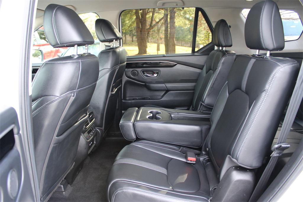 used 2023 Honda Pilot car, priced at $31,000