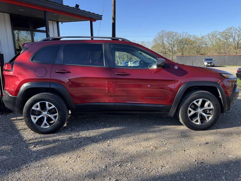 used 2017 Jeep Cherokee car