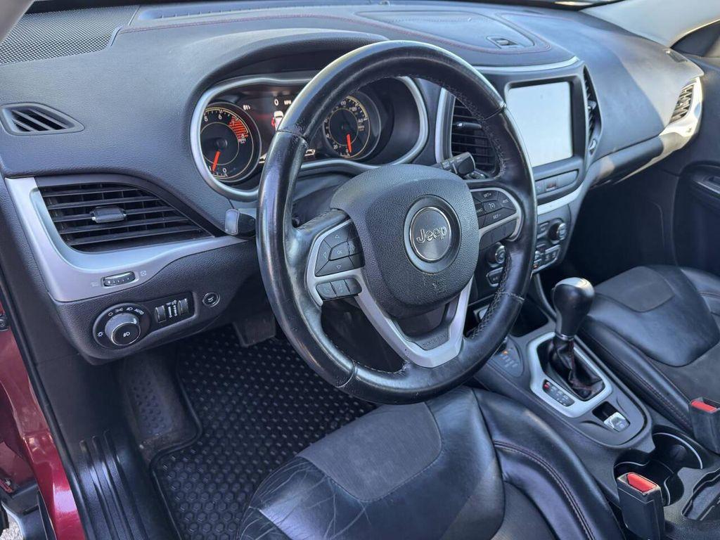 used 2017 Jeep Cherokee car