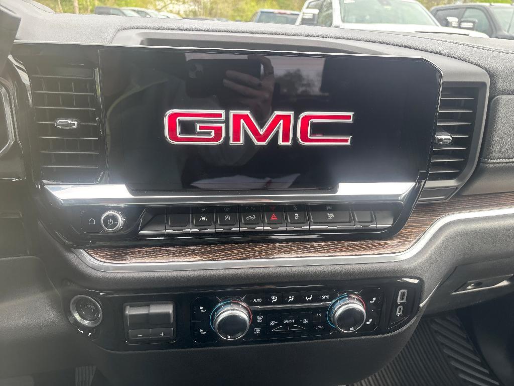 new 2026 GMC Sierra 1500 car, priced at $47,740