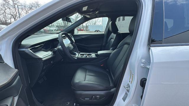 new 2026 Jeep Cherokee car, priced at $40,008