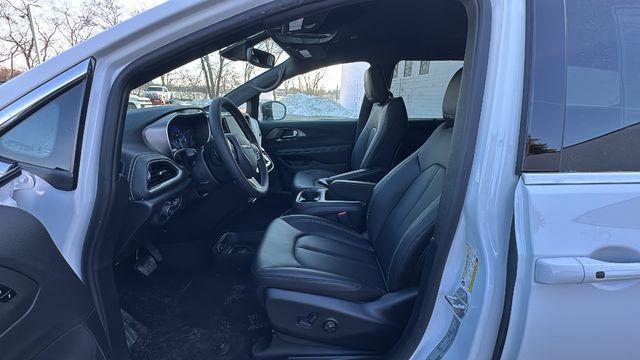 new 2026 Chrysler Pacifica car, priced at $39,560