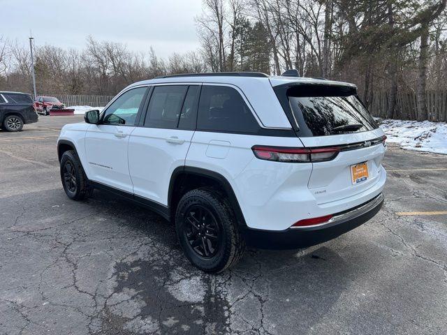 used 2025 Jeep Grand Cherokee car, priced at $30,500