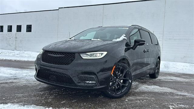new 2026 Chrysler Pacifica car, priced at $41,517