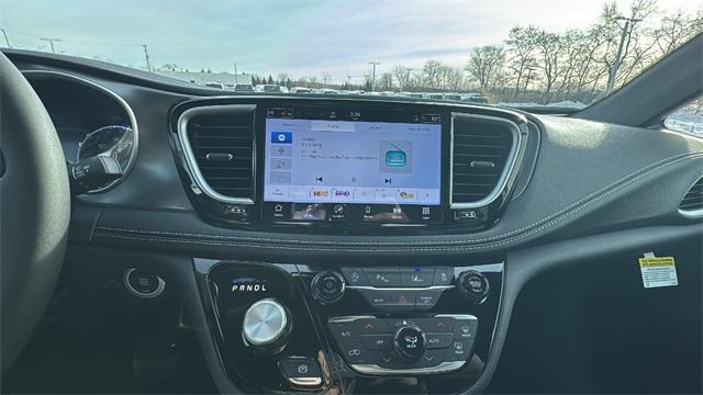 new 2026 Chrysler Pacifica car, priced at $39,598