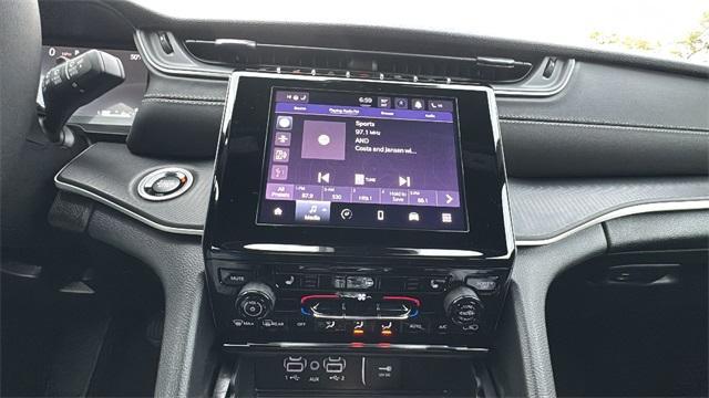 new 2025 Jeep Grand Cherokee car, priced at $39,186