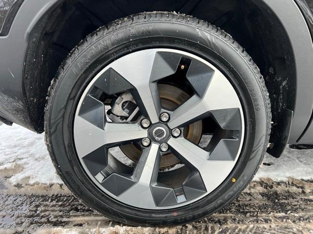 used 2025 Volvo XC40 car, priced at $30,260