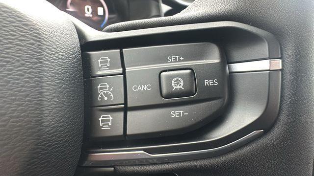 new 2026 Jeep Cherokee car, priced at $44,556
