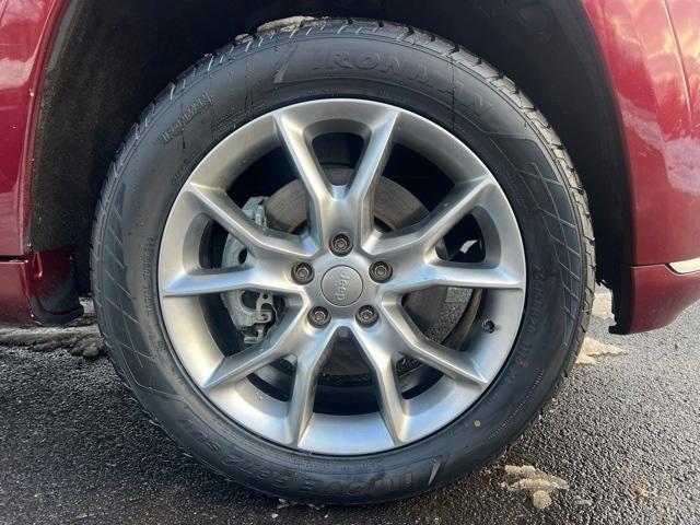 used 2016 Jeep Grand Cherokee car, priced at $21,500