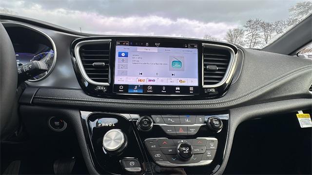 new 2026 Chrysler Pacifica car, priced at $39,598