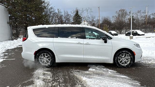 new 2026 Chrysler Pacifica car, priced at $39,598