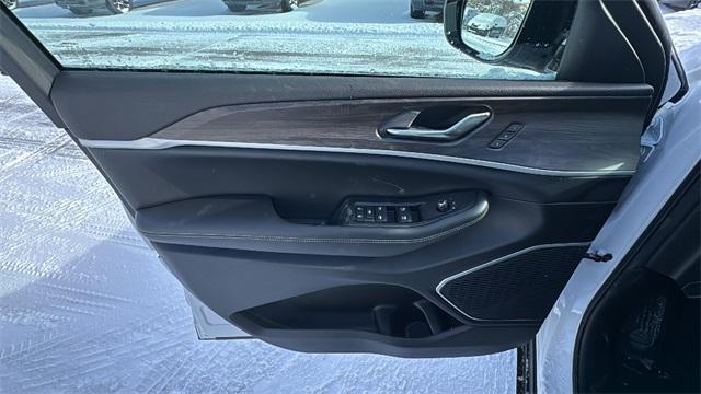 new 2026 Jeep Grand Cherokee car, priced at $44,671