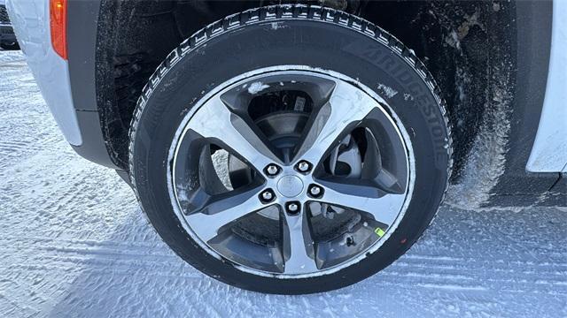 new 2026 Jeep Grand Cherokee car, priced at $44,671