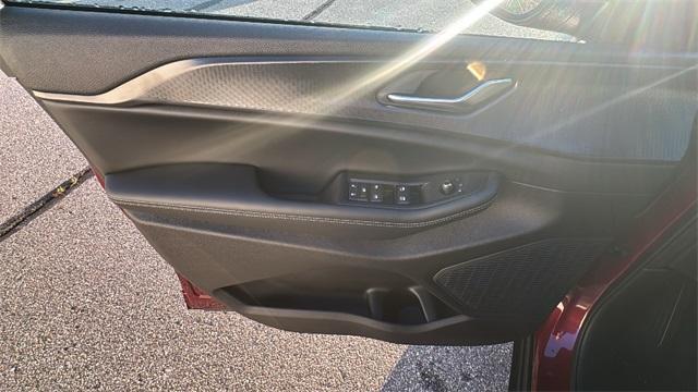 new 2025 Jeep Grand Cherokee car, priced at $39,186