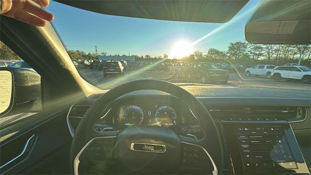 new 2025 Jeep Grand Cherokee car, priced at $39,186