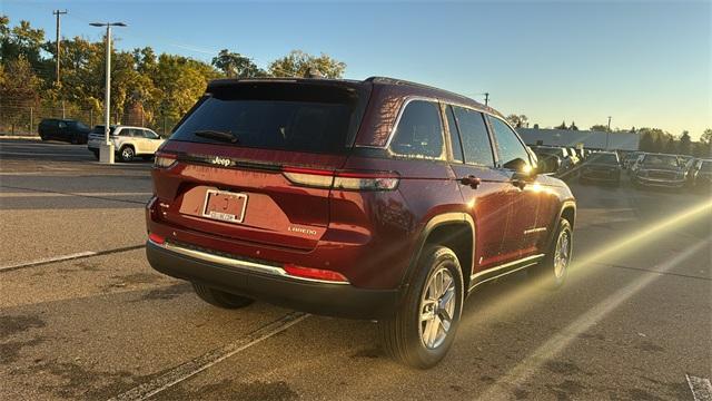 new 2025 Jeep Grand Cherokee car, priced at $39,186