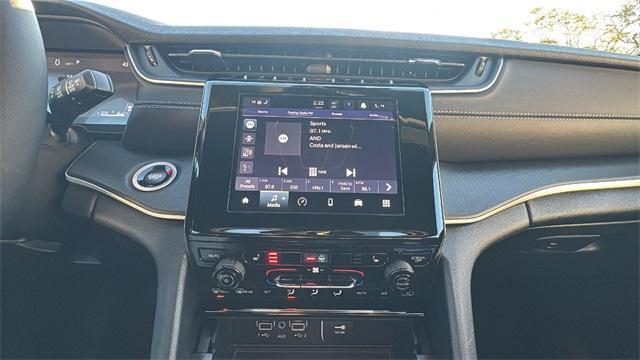 new 2025 Jeep Grand Cherokee car, priced at $39,186