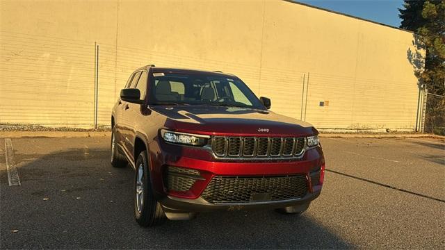 new 2025 Jeep Grand Cherokee car, priced at $39,186