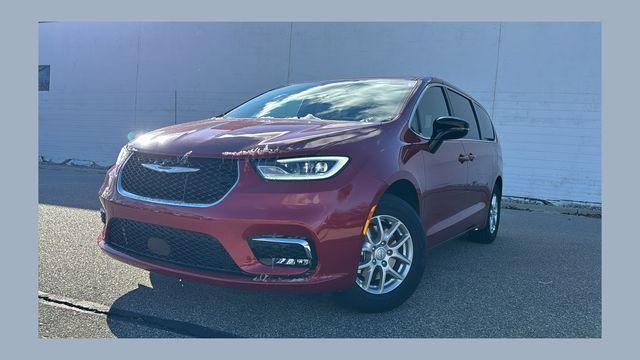 used 2026 Chrysler Pacifica car, priced at $39,745