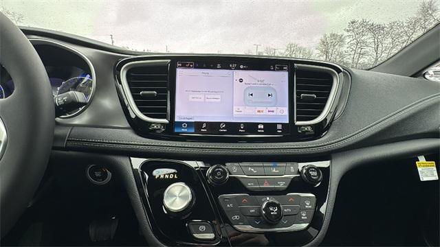 new 2026 Chrysler Pacifica car, priced at $40,022