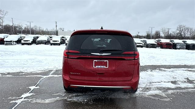 new 2026 Chrysler Pacifica car, priced at $40,022