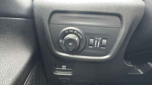 new 2026 Jeep Grand Cherokee L car, priced at $49,104