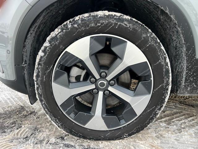used 2025 Volvo XC40 car, priced at $31,504