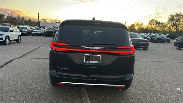 new 2026 Chrysler Pacifica car, priced at $39,321