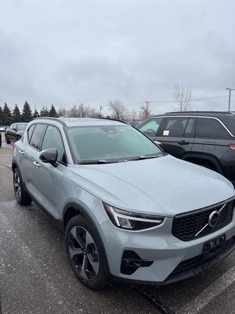used 2025 Volvo XC40 car, priced at $33,000