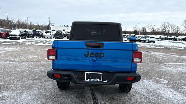 new 2026 Jeep Gladiator car, priced at $45,403