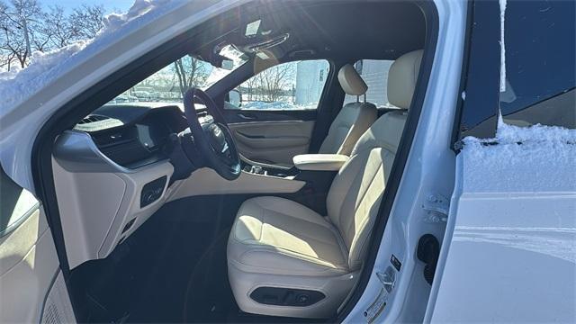 new 2026 Jeep Grand Cherokee car, priced at $44,671