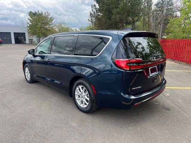 used 2025 Chrysler Pacifica car, priced at $32,498