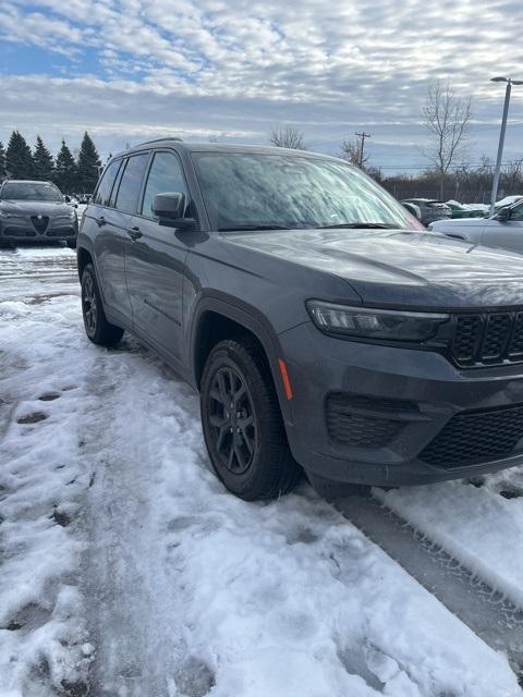 used 2024 Jeep Grand Cherokee car, priced at $32,962