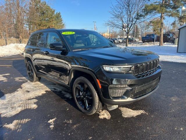 used 2024 Jeep Grand Cherokee car, priced at $32,970