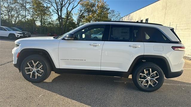 new 2025 Jeep Grand Cherokee car, priced at $41,964