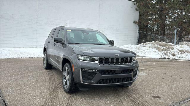 new 2026 Jeep Grand Cherokee car, priced at $45,571
