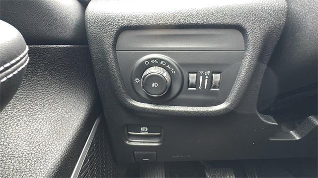 new 2026 Jeep Grand Cherokee car, priced at $45,571