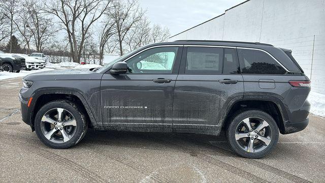 new 2026 Jeep Grand Cherokee car, priced at $45,571